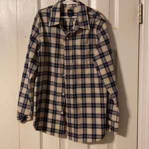 Gap long sleeve button up shirt